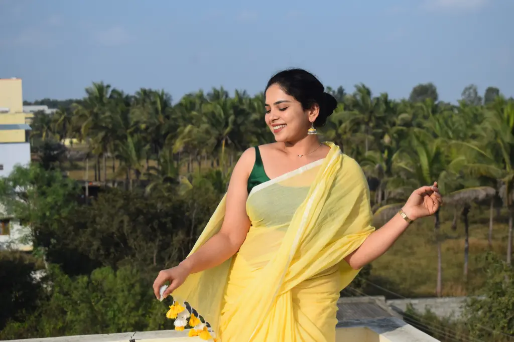 Daffodil's Yellow Plain Mulmul Cotton Saree