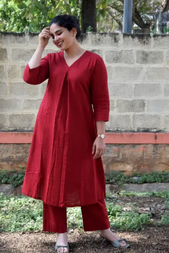 [SC00004] Maroon Red Front V Pleated Kurta Set