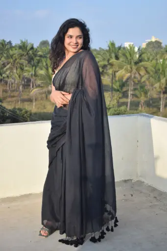 [SCS06] Black Plain Mulmul Cotton Saree